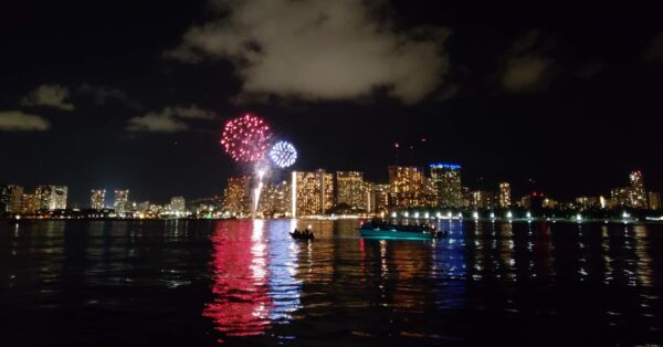 Friday Night Fireworks in Waikiki Cruise